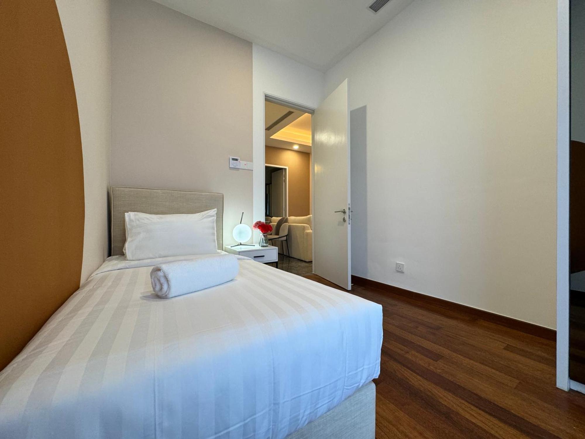 Royce Klcc Kuala Lumpur City Centre By Dormeo Destinations Zewnętrze zdjęcie
